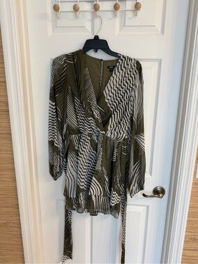 Express Olive Green and White Wave-Print Long Sleeve Romper NWOT
